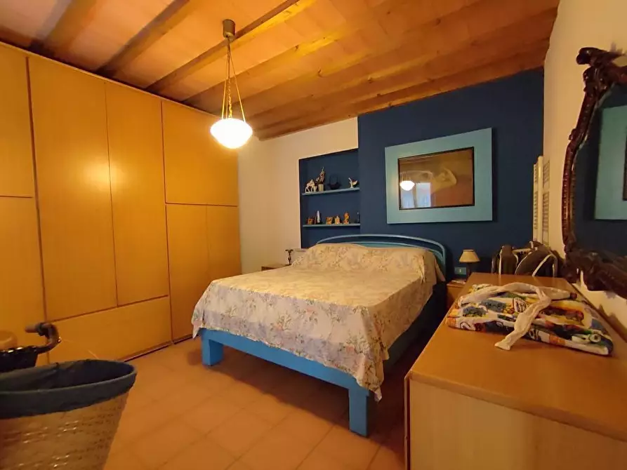 Immagine 17 di Terratetto in vendita  a Ortonovo