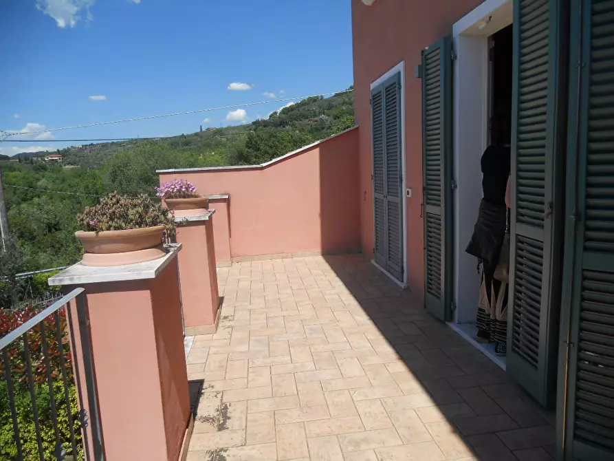 Immagine 31 di Terratetto in vendita  a Castelnuovo Magra