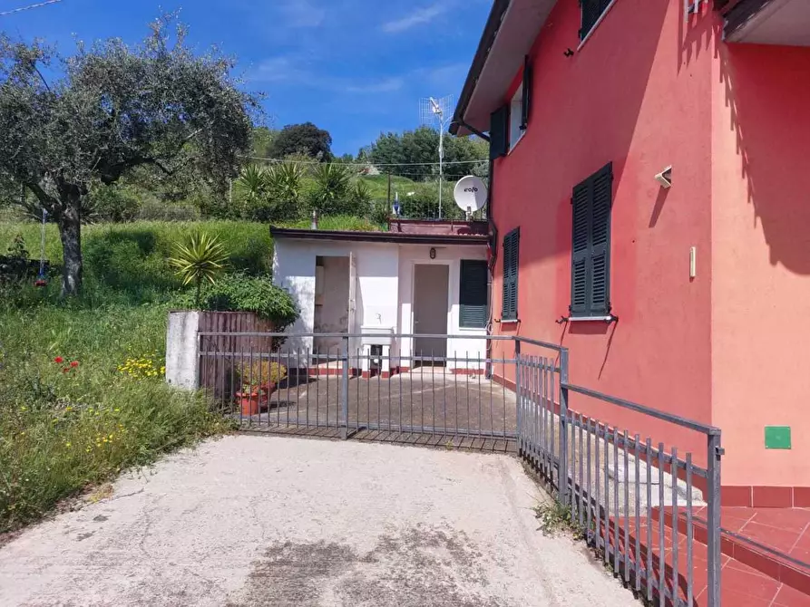 Immagine 27 di Casa indipendente in vendita  a Sarzana
