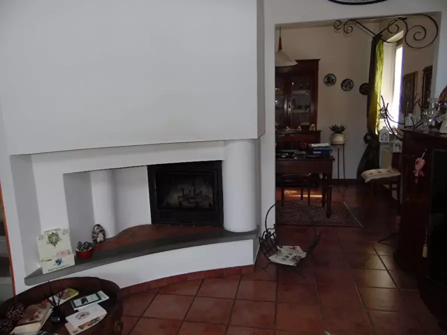Immagine 9 di Villa in vendita  a Aulla