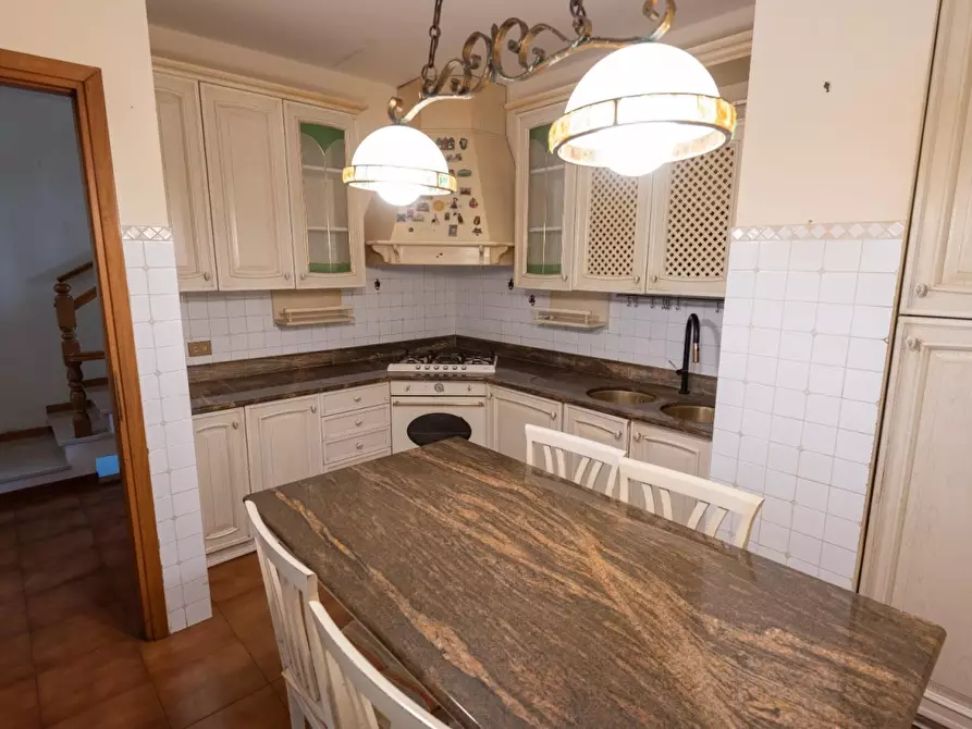 Immagine 3 di Terratetto in vendita  a Ortonovo