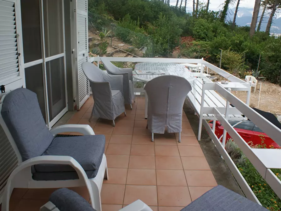 Immagine 27 di Terratetto in vendita  a Ameglia