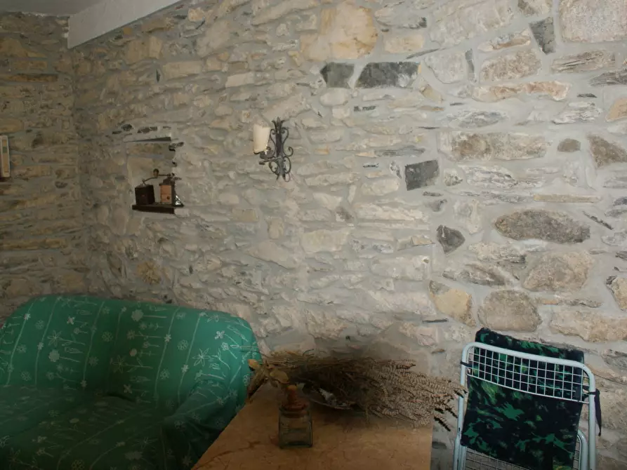 Immagine 41 di Casa indipendente in vendita  a Ortonovo