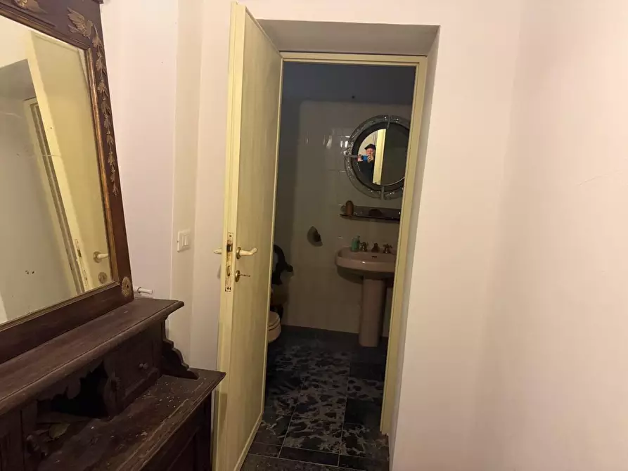 Immagine 38 di Casa indipendente in vendita  a Carrara