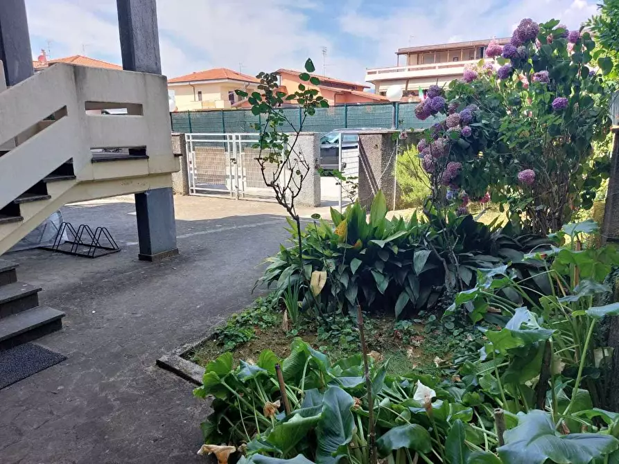 Immagine 16 di Appartamento in vendita  a Carrara