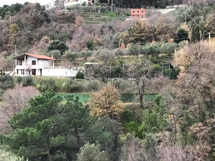 Immagine 3 di Villa in vendita  a Sarzana
