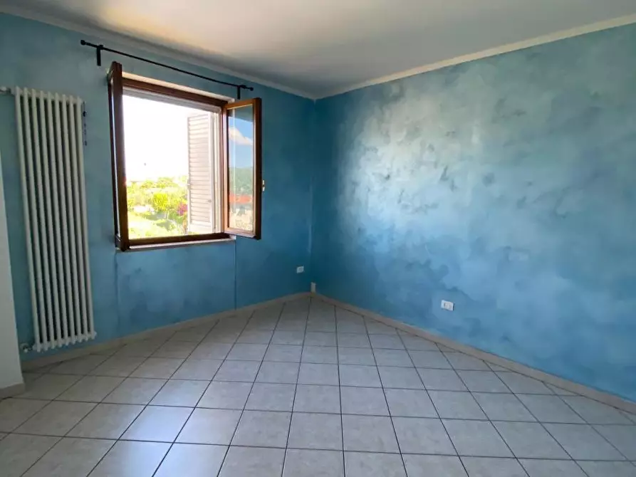 Immagine 21 di Appartamento in vendita  a Castelnuovo Magra