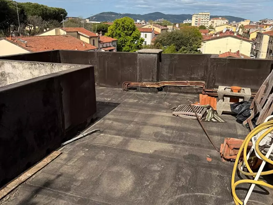 Immagine 13 di Casa indipendente in vendita  a Carrara