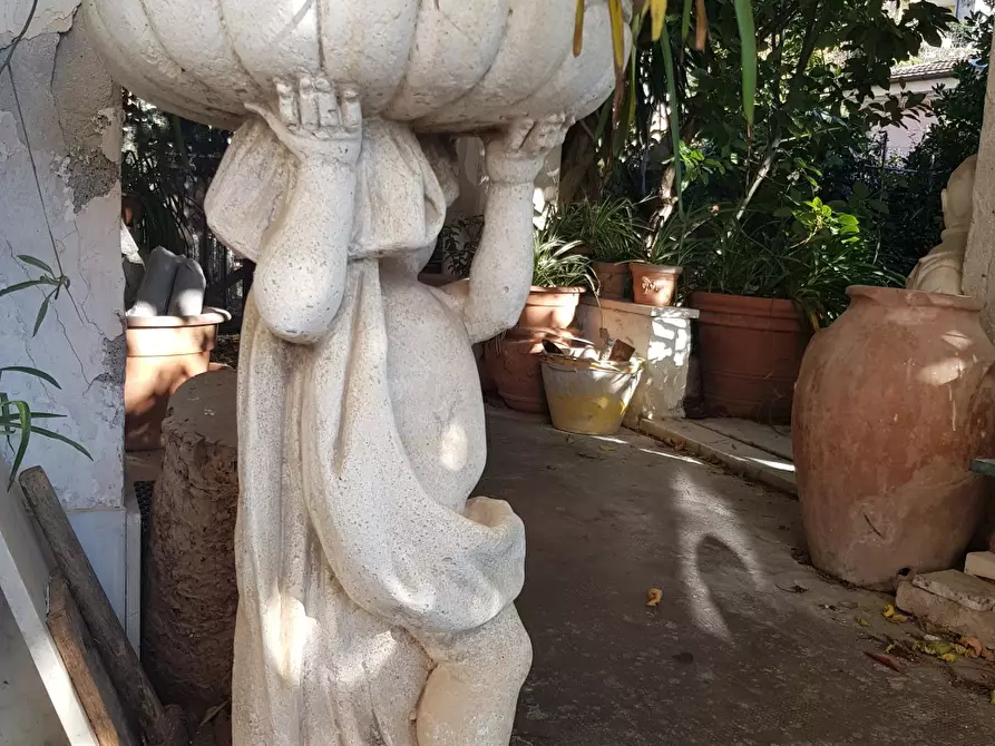 Immagine 49 di Casa indipendente in vendita  a Carrara