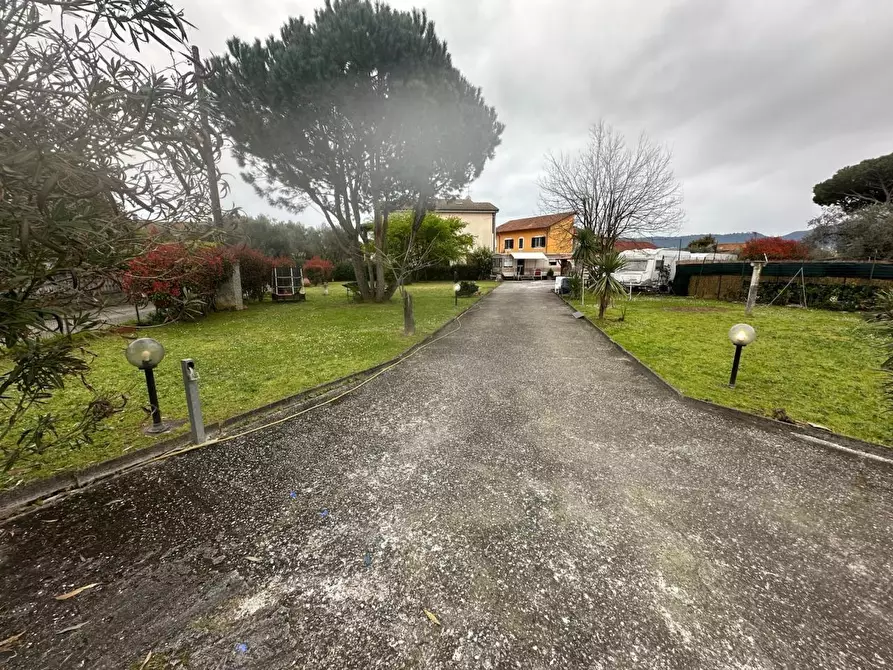 Immagine 9 di Casa indipendente in vendita  a Castelnuovo Magra