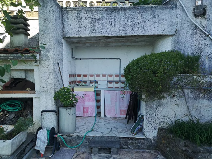 Immagine 18 di Casa semindipendente in vendita  a Ortonovo