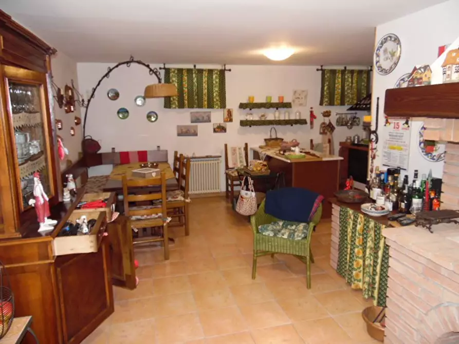 Immagine 8 di Villa in vendita  a Aulla