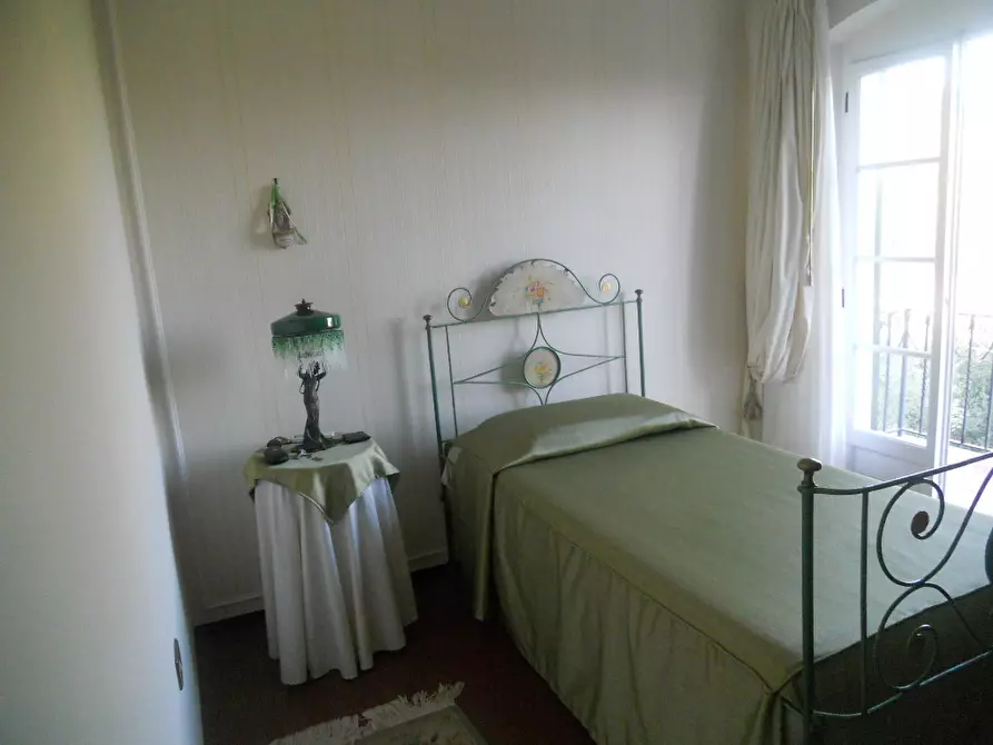 Immagine 15 di Villa in vendita  a Castelnuovo Magra