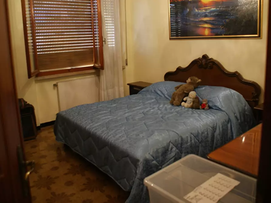 Immagine 8 di Casa indipendente in vendita  a Ortonovo