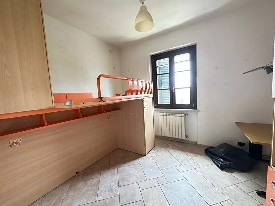 Immagine 9 di Casa semindipendente in vendita  a Ortonovo