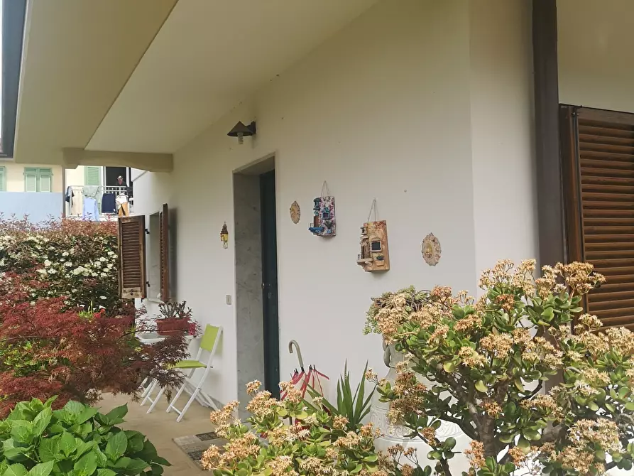 Immagine 28 di Villa in vendita  a Massa