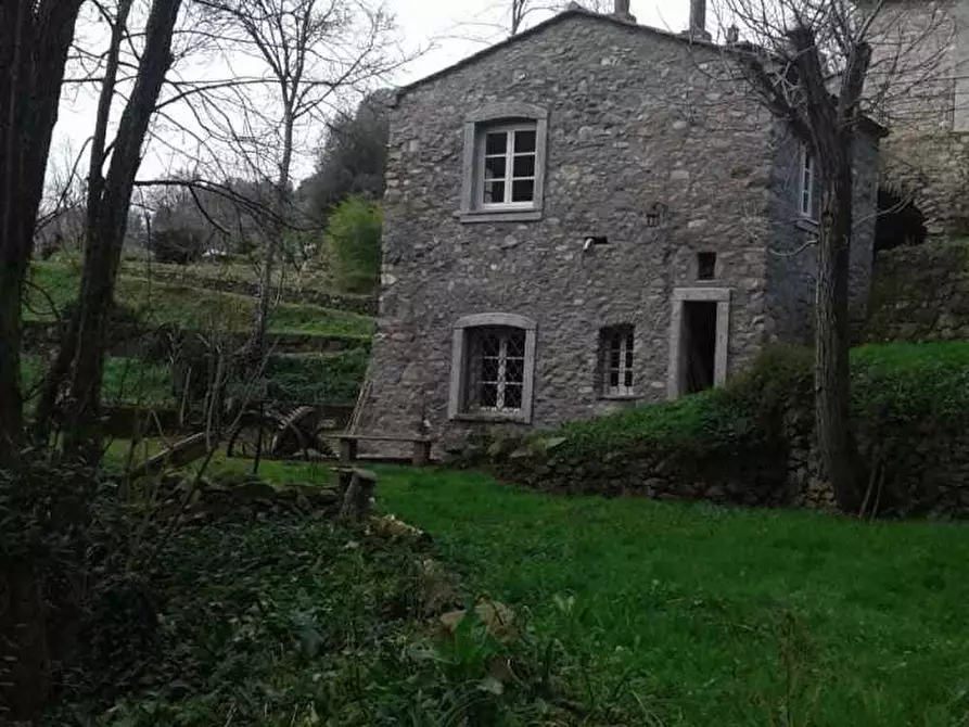 Immagine 8 di Casa colonica in vendita  a Castelnuovo Magra