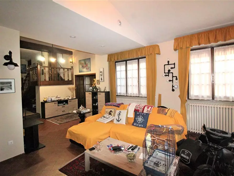 Immagine 10 di Villa in vendita  a Carrara