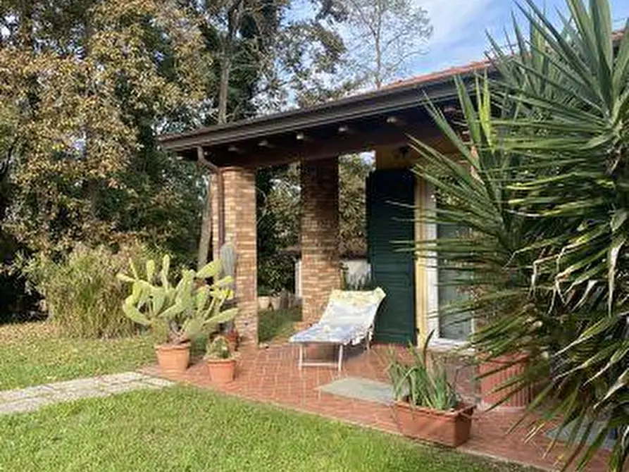 Immagine 8 di Casa indipendente in vendita  a Castelnuovo Magra