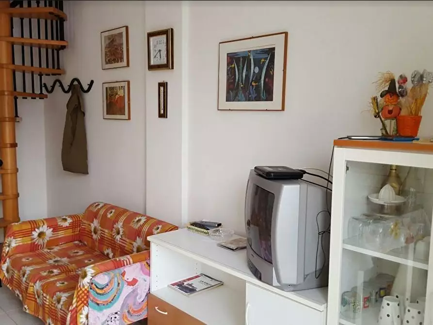 Immagine 2 di Appartamento in vendita  a Ameglia