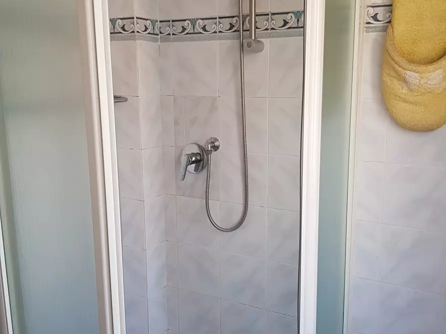 Immagine 16 di Casa semindipendente in vendita  a Carrara