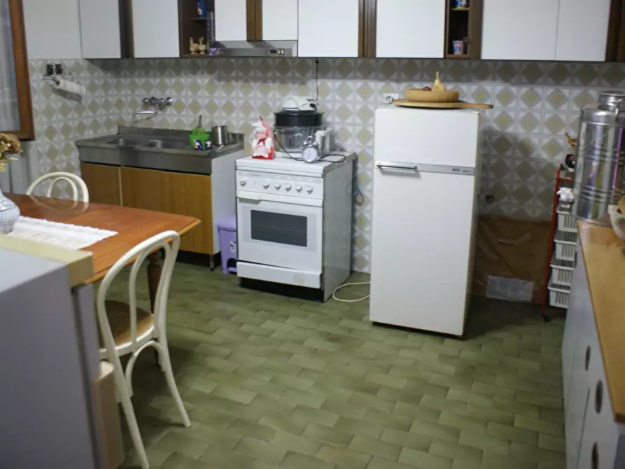 Immagine 5 di Casa indipendente in vendita  a Ortonovo