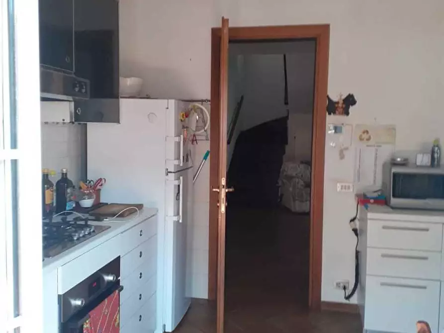 Immagine 5 di Appartamento in vendita  a Carrara