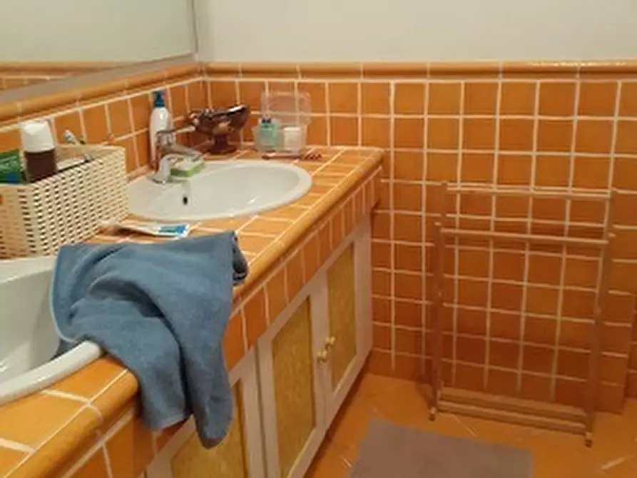 Immagine 22 di Casa semindipendente in vendita  a Carrara