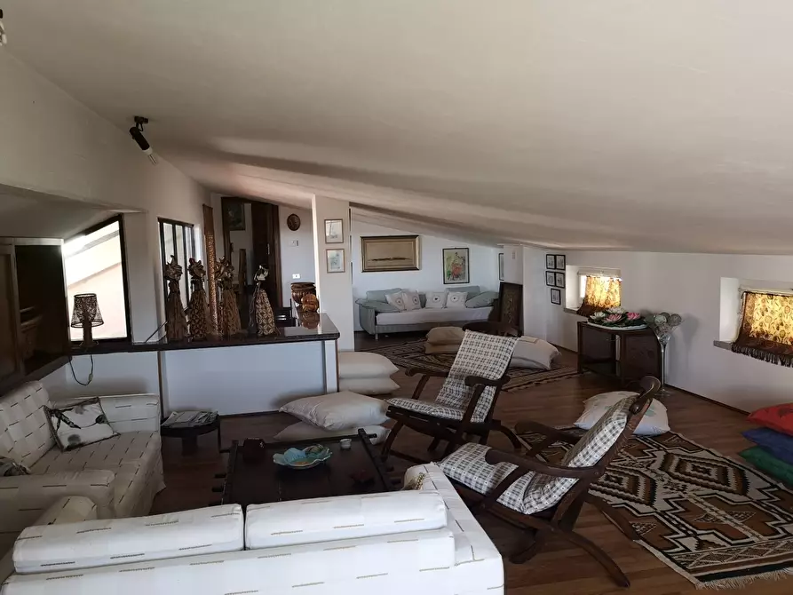 Immagine 38 di Villa in vendita  a Castelnuovo Magra