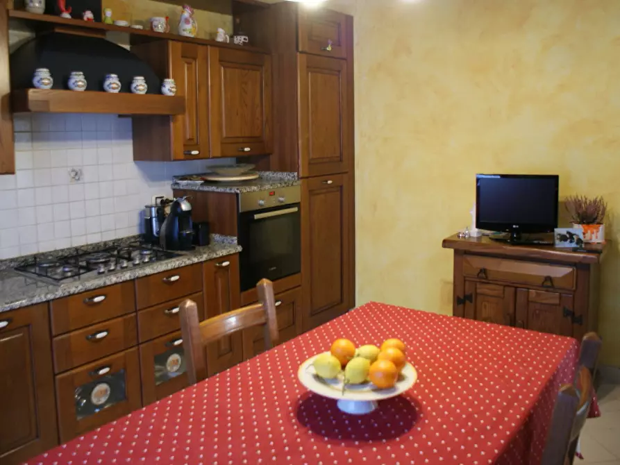 Immagine 15 di Casa indipendente in vendita  a Ortonovo