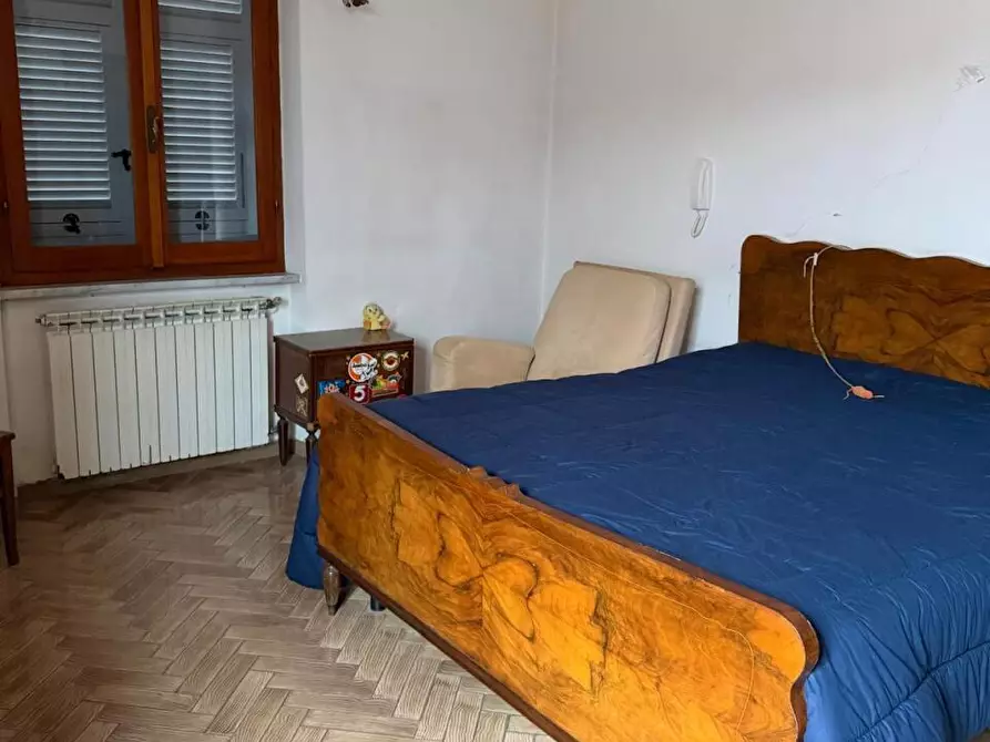 Immagine 11 di Casa semindipendente in vendita  a Castelnuovo Magra