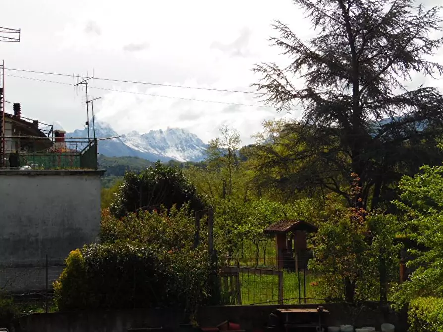 Immagine 2 di Villa in vendita  a Aulla