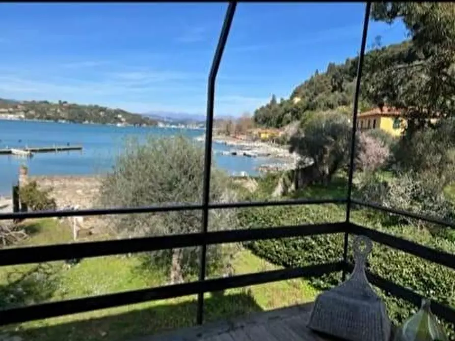 Immagine 8 di Casa indipendente in vendita  a Portovenere