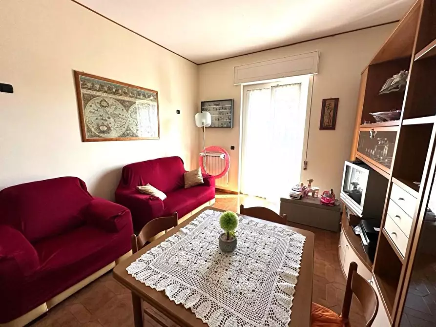 Immagine 10 di Appartamento in vendita  a Ortonovo