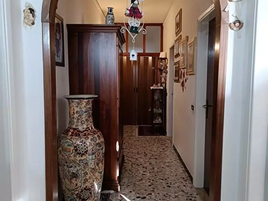 Immagine 20 di Casa semindipendente in vendita  a Ortonovo