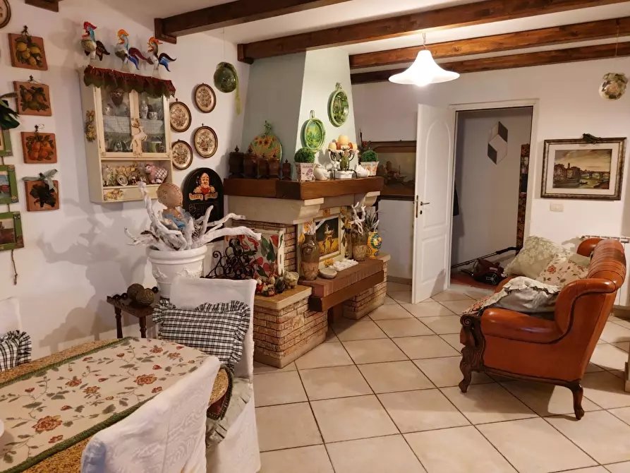 Immagine 16 di Terratetto in vendita  a Castelnuovo Magra