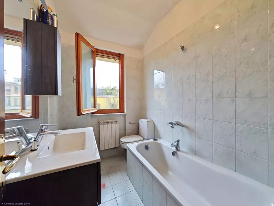 Immagine 21 di Appartamento in vendita  a Sarzana