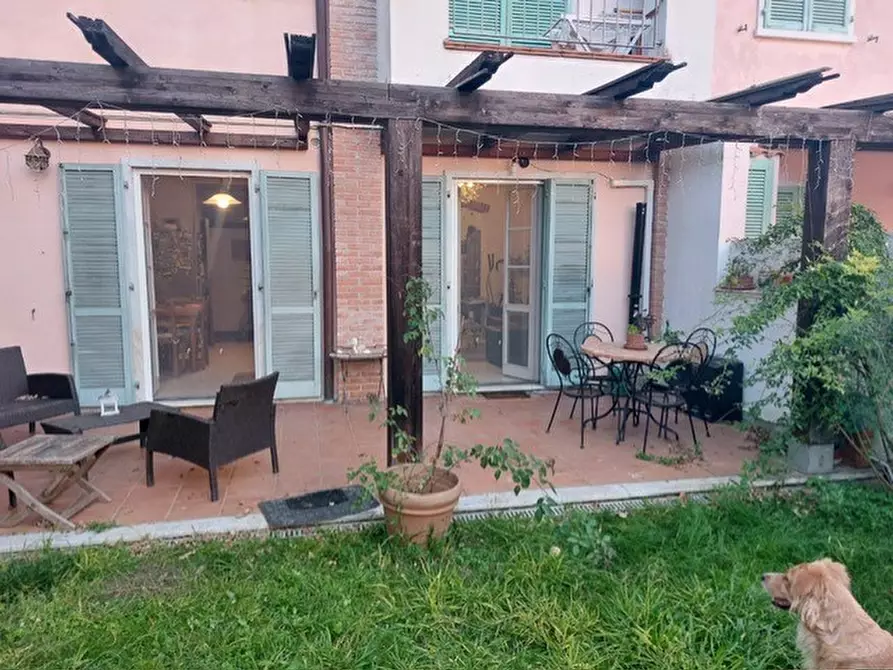 Immagine 22 di Casa semindipendente in vendita  a Carrara