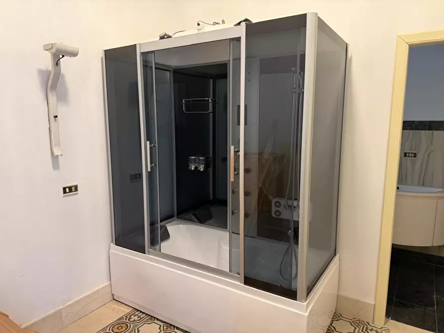 Immagine 17 di Casa indipendente in vendita  a Carrara