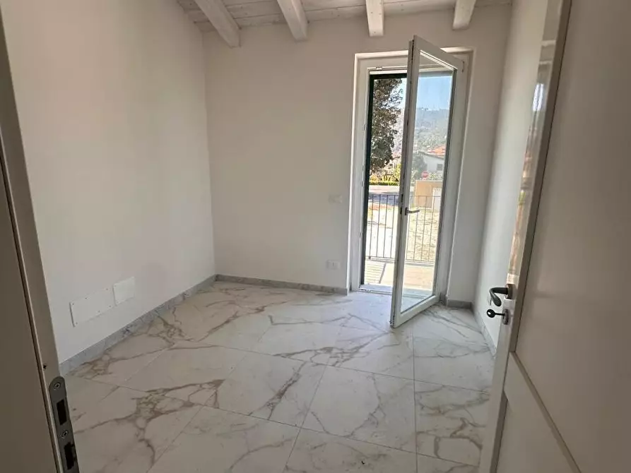 Immagine 17 di Casa semindipendente in vendita  a Ameglia