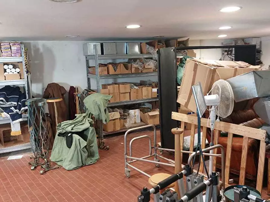 Immagine 40 di Villa in vendita  a Castelnuovo Magra