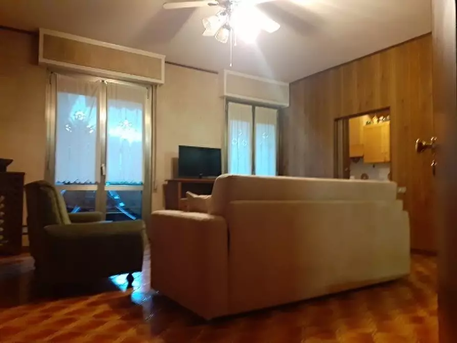 Immagine 6 di Appartamento in vendita  a Massa