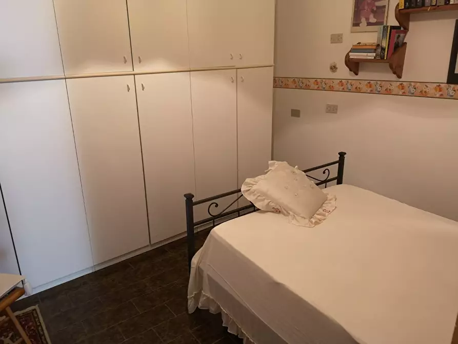 Immagine 23 di Casa semindipendente in vendita  a Ortonovo