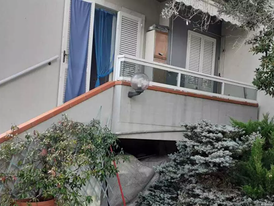 Immagine 16 di Appartamento in vendita  a Carrara