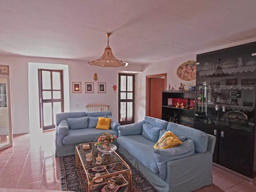 Immagine 6 di Terratetto in vendita  a Licciana Nardi