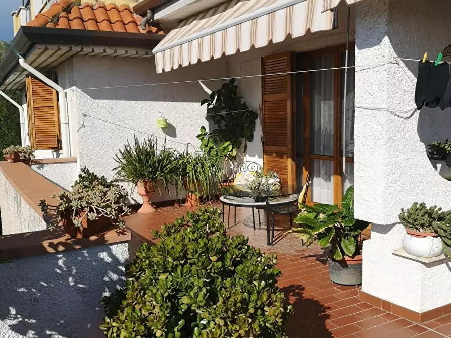 Immagine 42 di Casa semindipendente in vendita  a Ortonovo