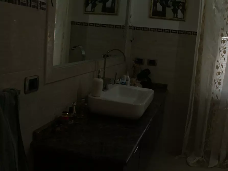Immagine 12 di Casa semindipendente in vendita  a Castelnuovo Magra