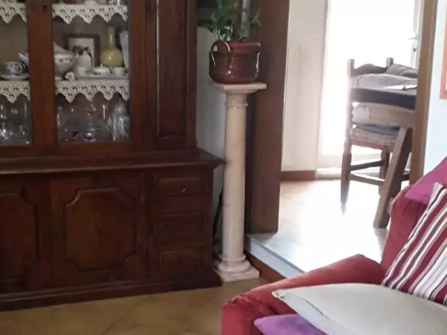 Immagine 3 di Casa semindipendente in vendita  a Carrara