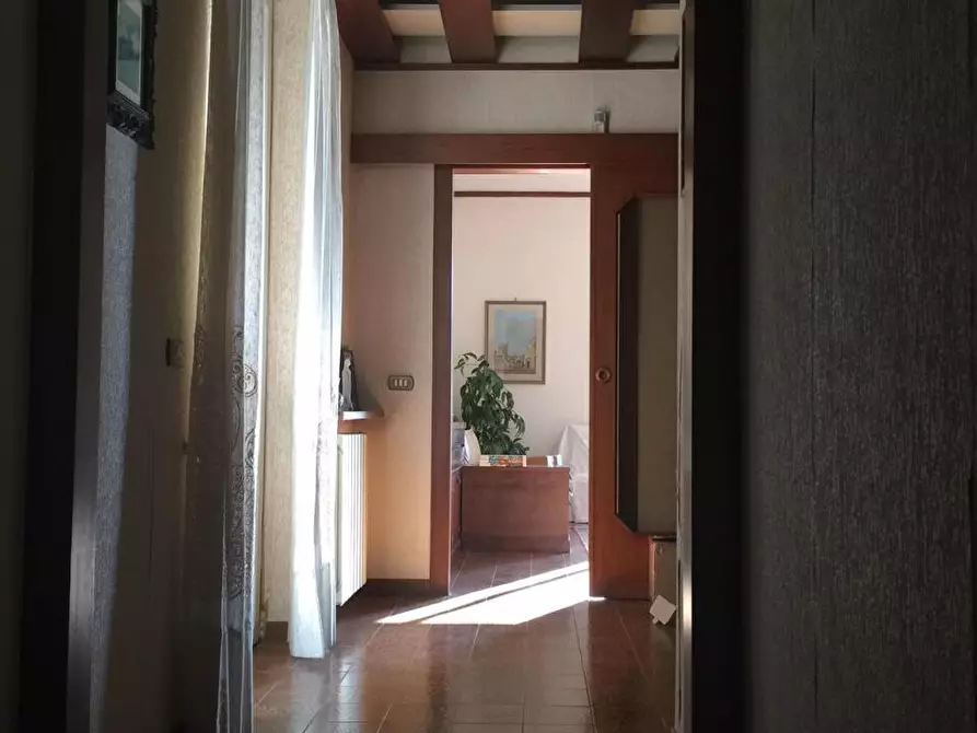 Immagine 31 di Villa in vendita  a Castelnuovo Magra