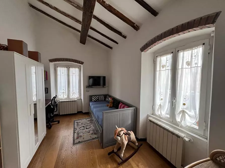 Immagine 10 di Casa indipendente in vendita  a Castelnuovo Magra